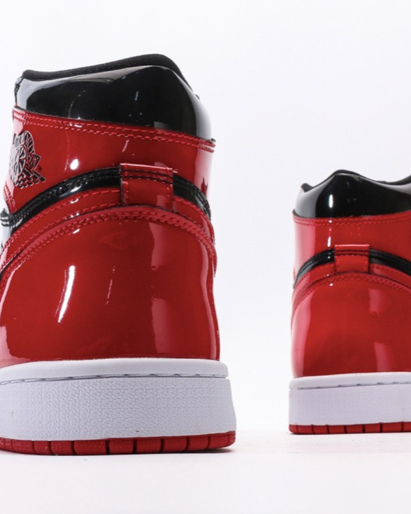 Air Jordan 1 Retro High OG Patent Bred