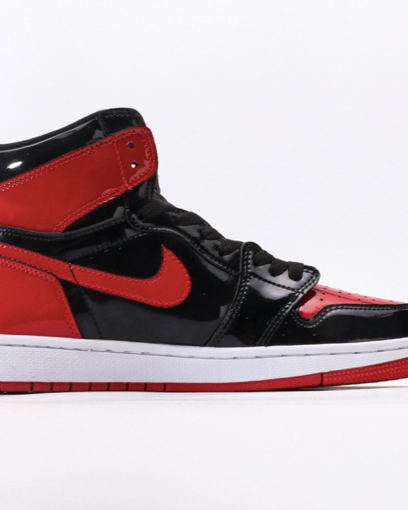 Air Jordan 1 Retro High OG Patent Bred