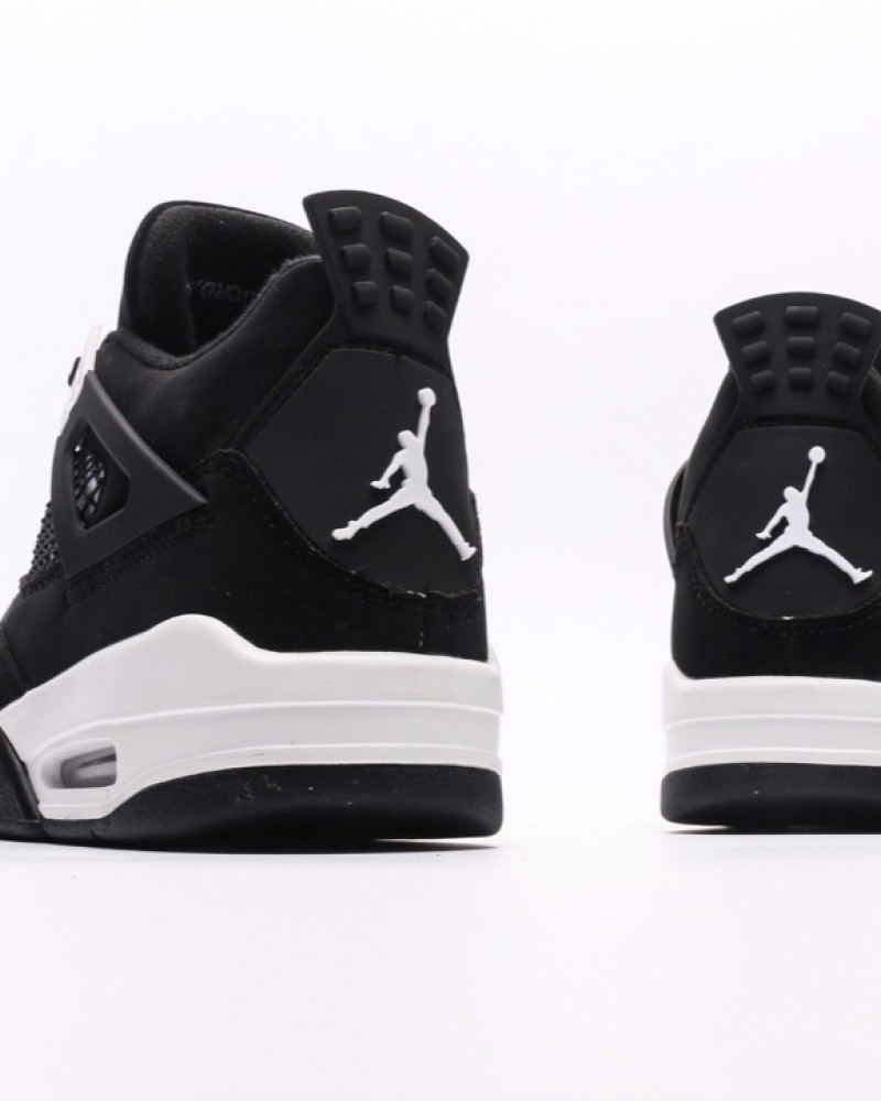 Air Jordan 4s "White Thunder"