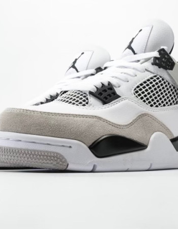 Air Jordan 4 Retro “Military Black”