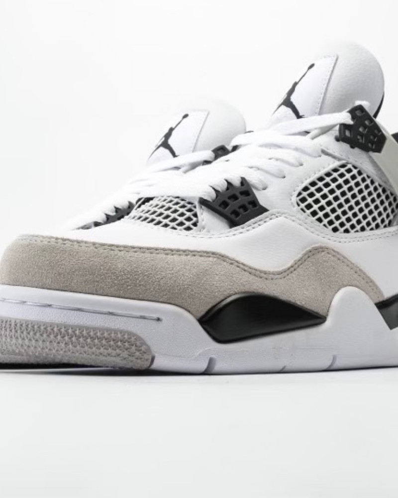 Air Jordan 4 Retro “Military Black”