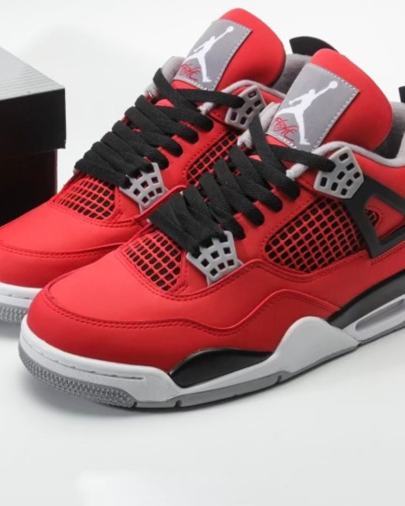 Air Jordan 4 Retro “Toro Bravo”