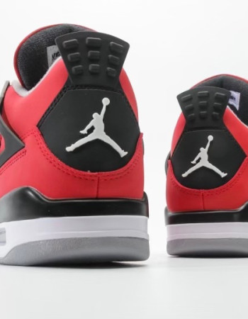 Air Jordan 4 Retro “Toro Bravo”