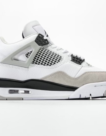 Air Jordan 4 Retro “Military Black”