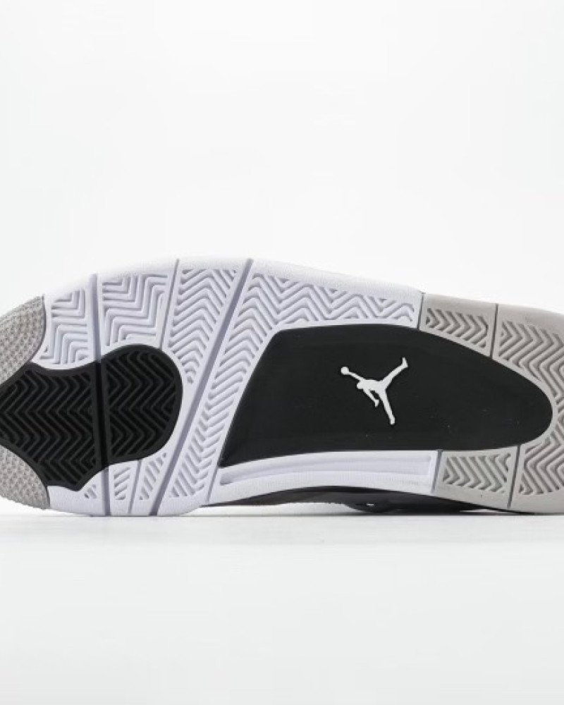 Air Jordan 4 Retro “Military Black”