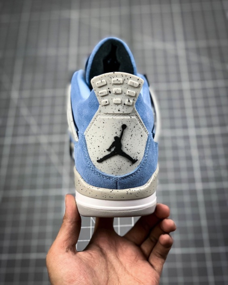 Air Jordan 4 Retro UNC “University Blue”