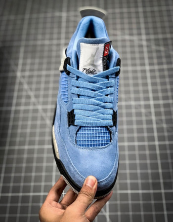 Air Jordan 4 Retro UNC “University Blue”