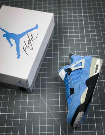 Air Jordan 4 Retro UNC “University Blue”