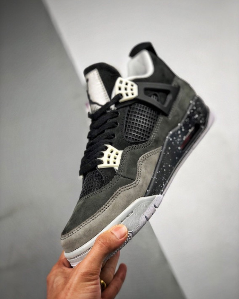 Air Jordan 4 Retro “Fear” 
