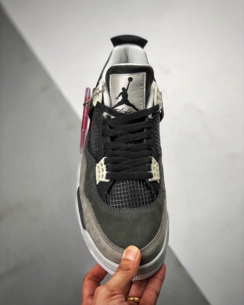 Air Jordan 4 Retro “Fear” 