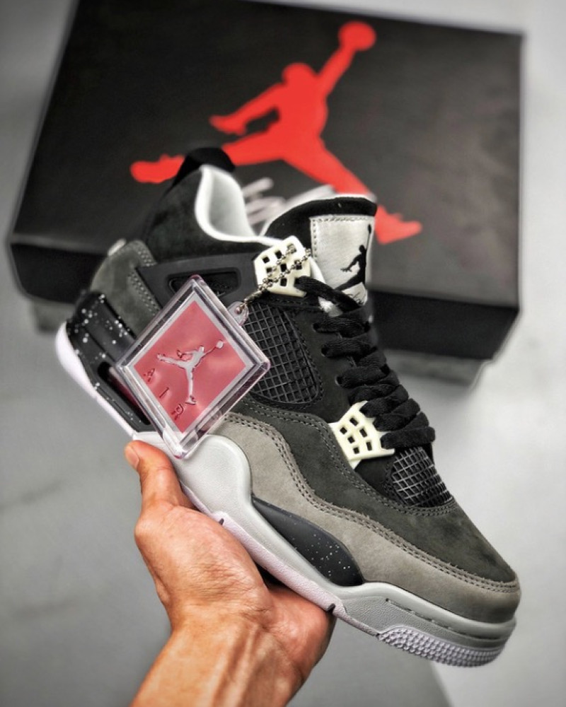 Air Jordan 4 Retro “Fear” 