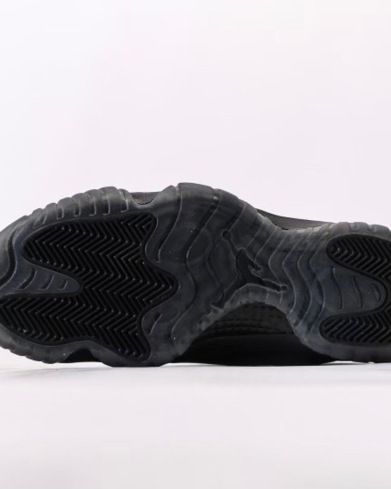 Air Jordan 11 “Cap and Gown”