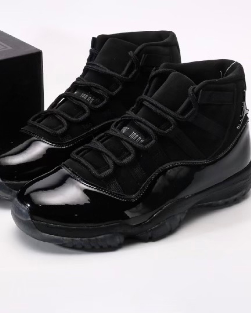 Air Jordan 11 “Cap and Gown”