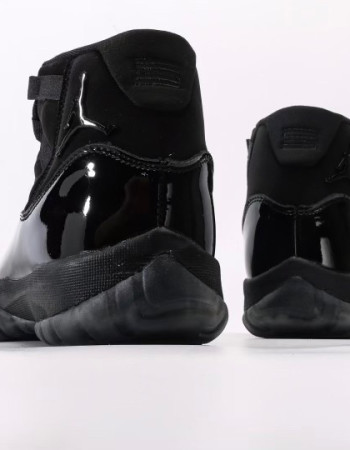 Air Jordan 11 “Cap and Gown”