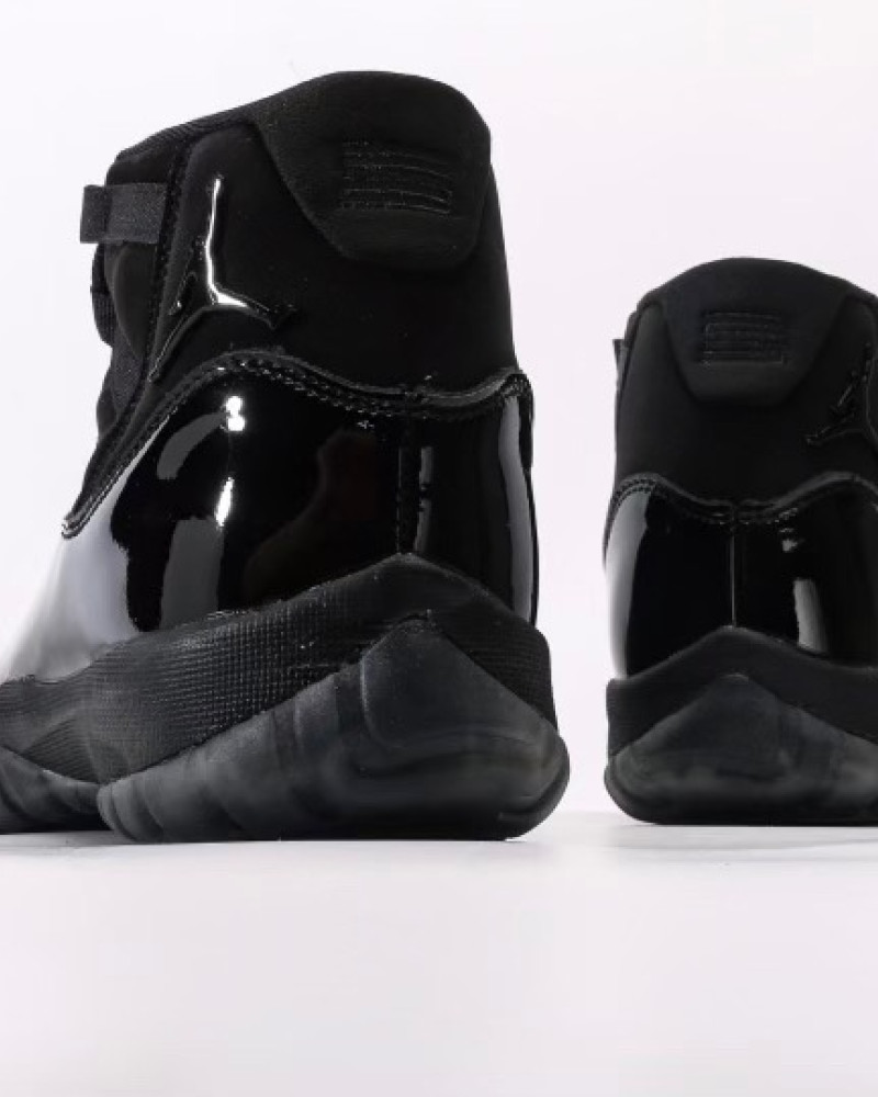 Air Jordan 11 “Cap and Gown”