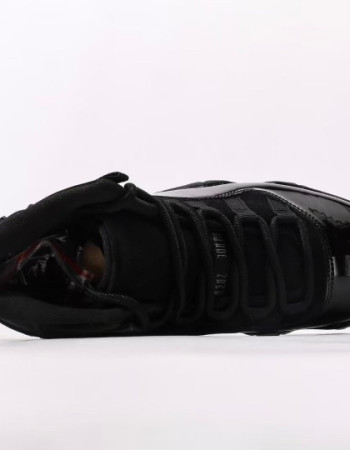 Air Jordan 11 “Cap and Gown”