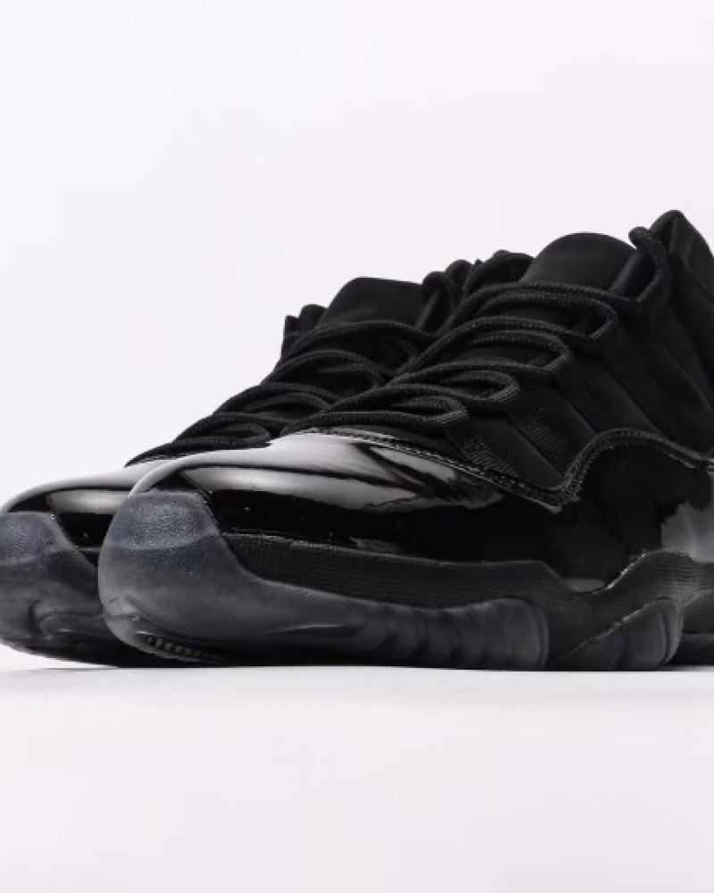 Air Jordan 11 “Cap and Gown”