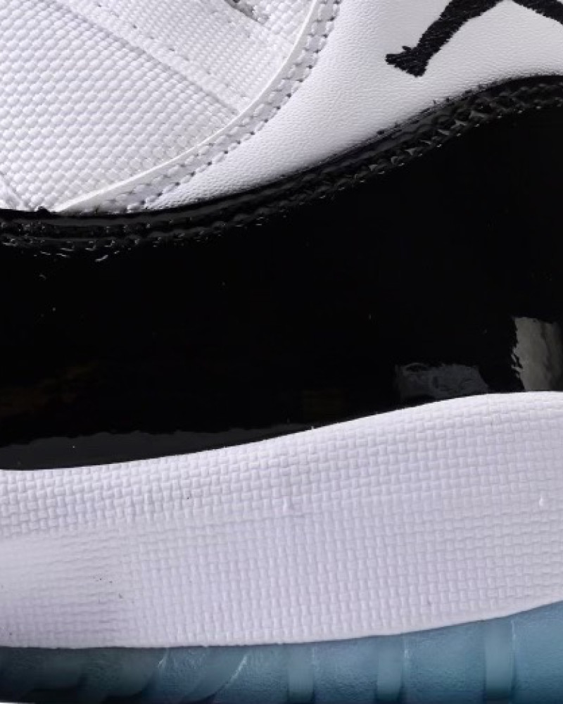 Air Jordan 11 “Concord”