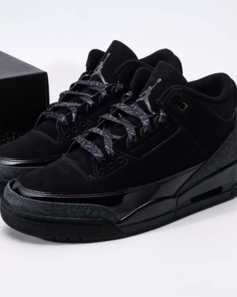 Air Jordan 3 Retro “Black Cat”