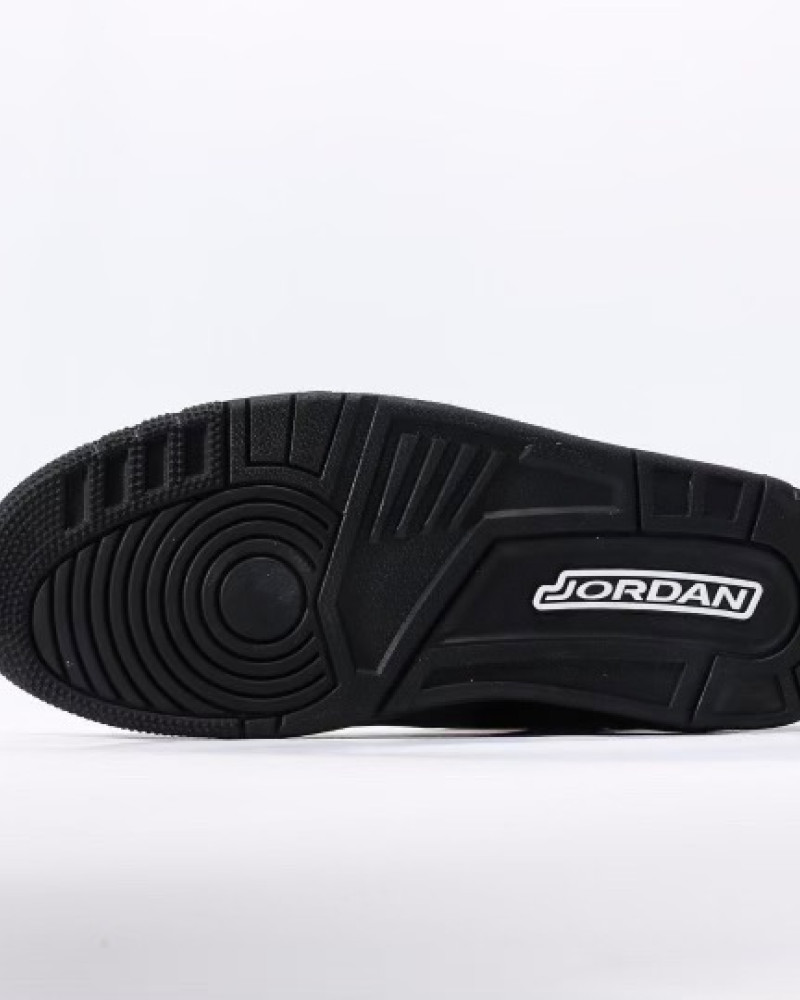 Air Jordan 3 Retro “Black Cat”