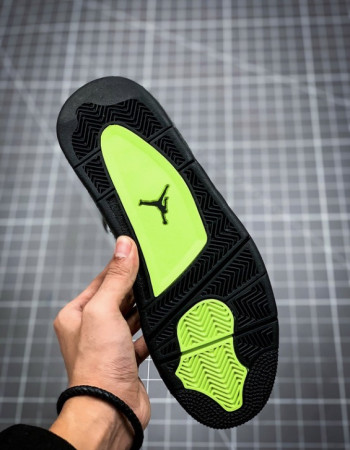 Air Jordan 4 Retro SE “Neon 95”