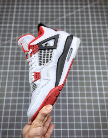 Air Jordan 4 Retro “Fire Red” (2020)
