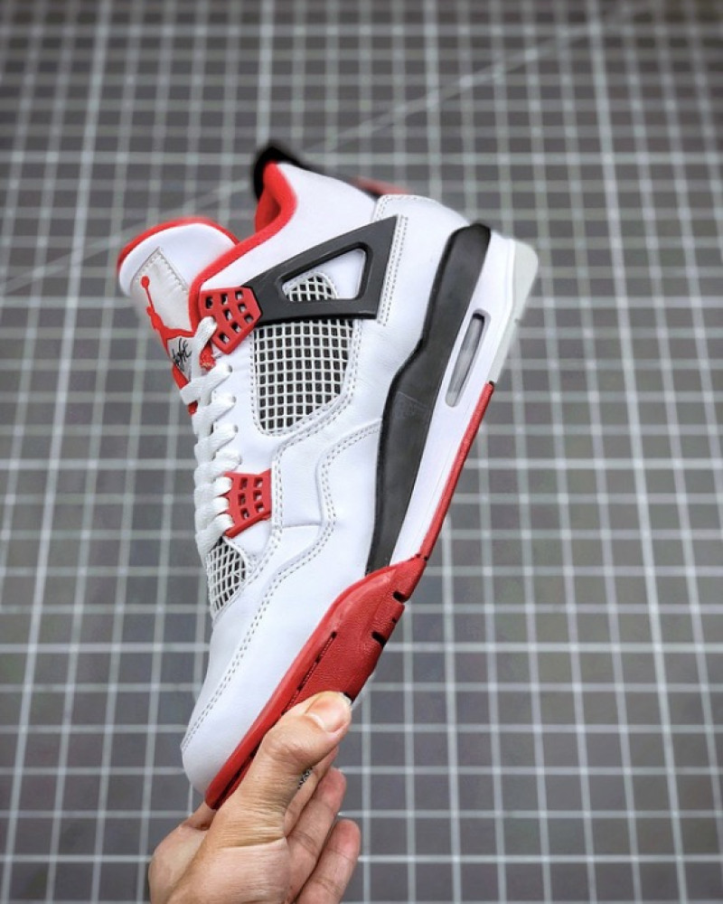 Air Jordan 4 Retro “Fire Red” (2020)