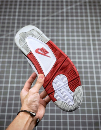 Air Jordan 4 Retro “Fire Red” (2020)