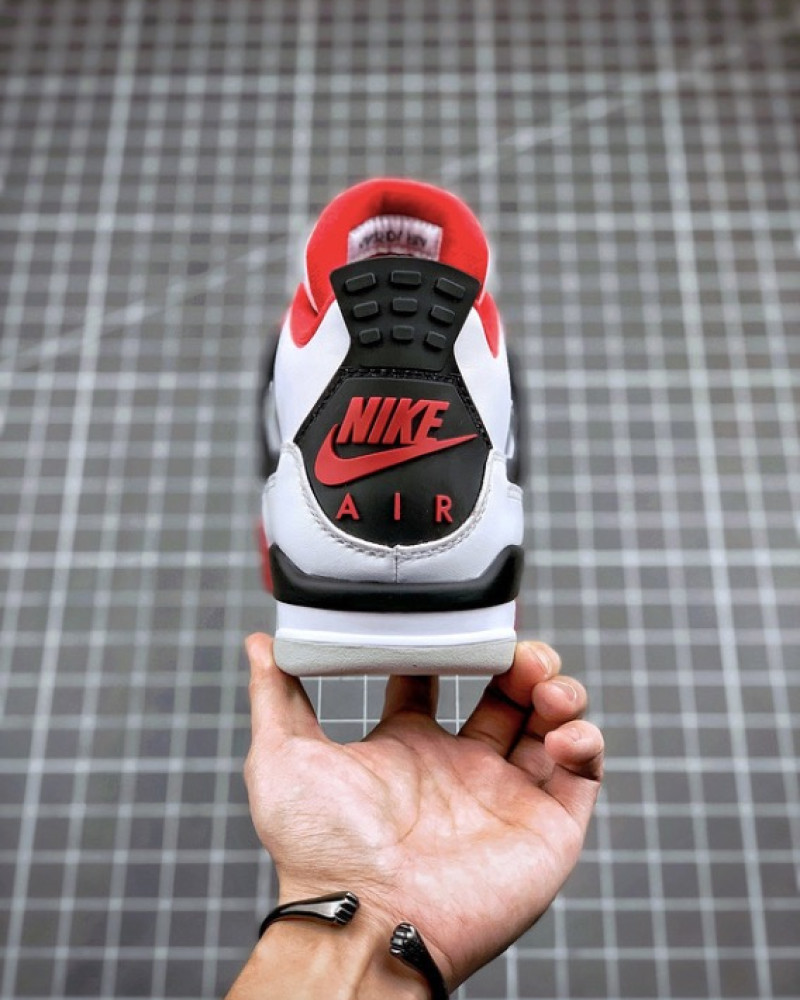 Air Jordan 4 Retro “Fire Red” (2020)