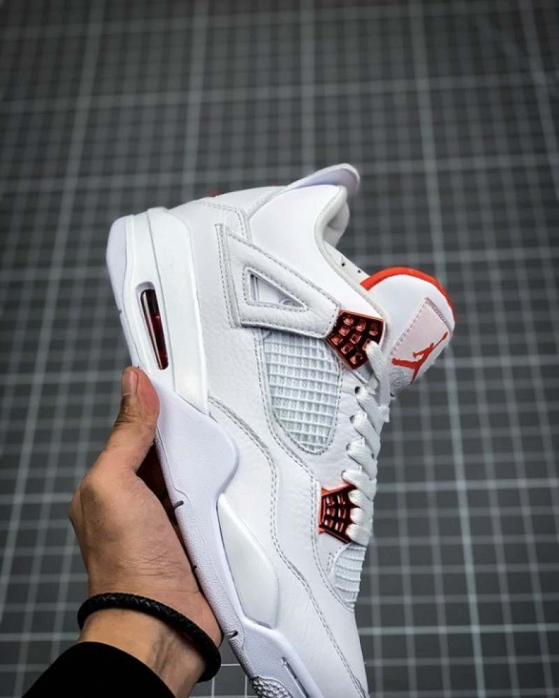 Air Jordan 4 Retro “Metallic Orange”
