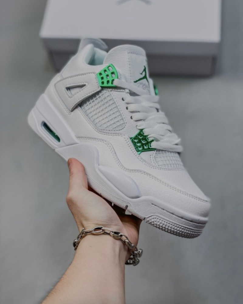Air Jordan 4 Retro “Metallic Green”