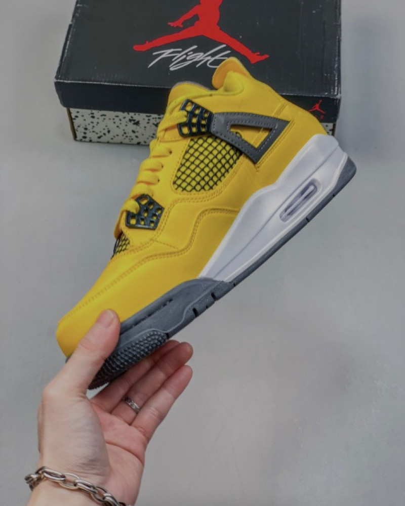 Air Jordan 4 Retro “Lightning”