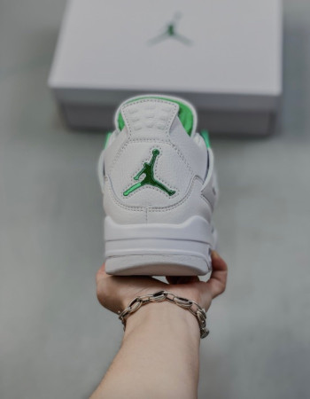 Air Jordan 4 Retro “Metallic Green”