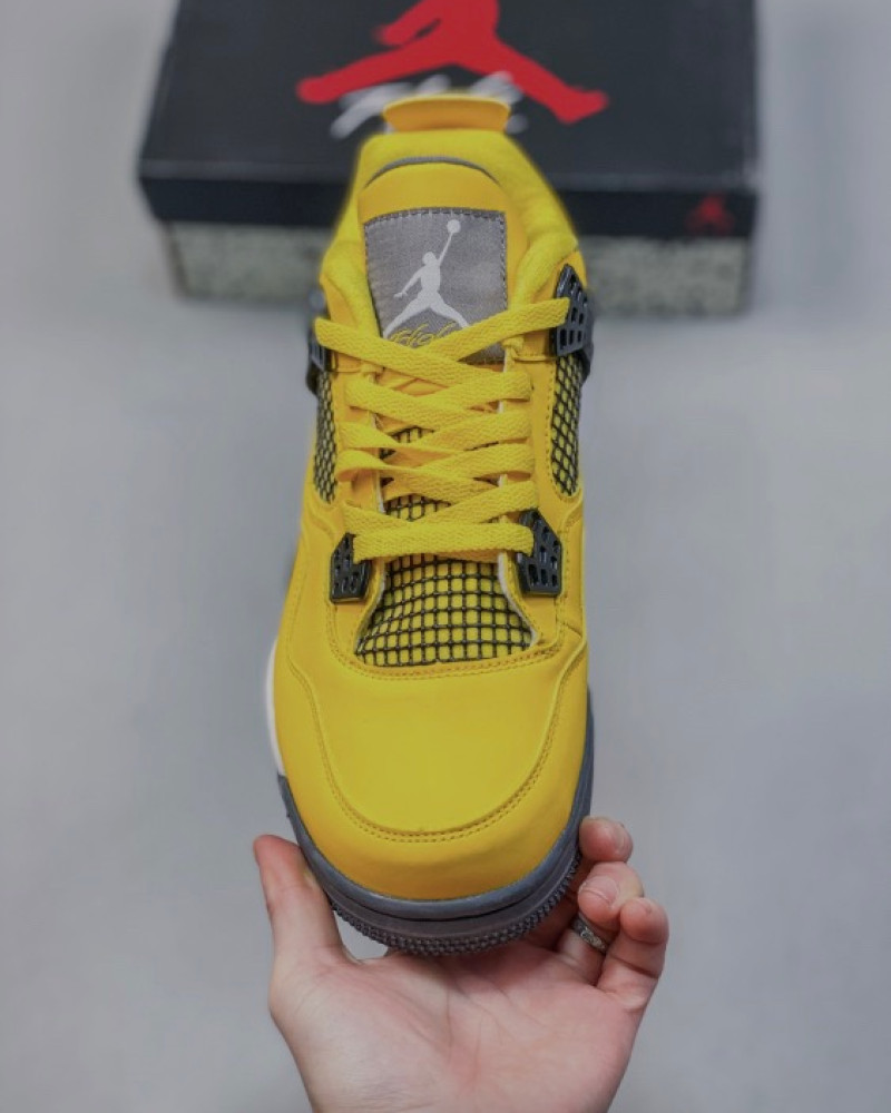 Air Jordan 4 Retro “Lightning”