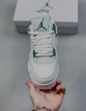 Air Jordan 4 Retro “Metallic Green”