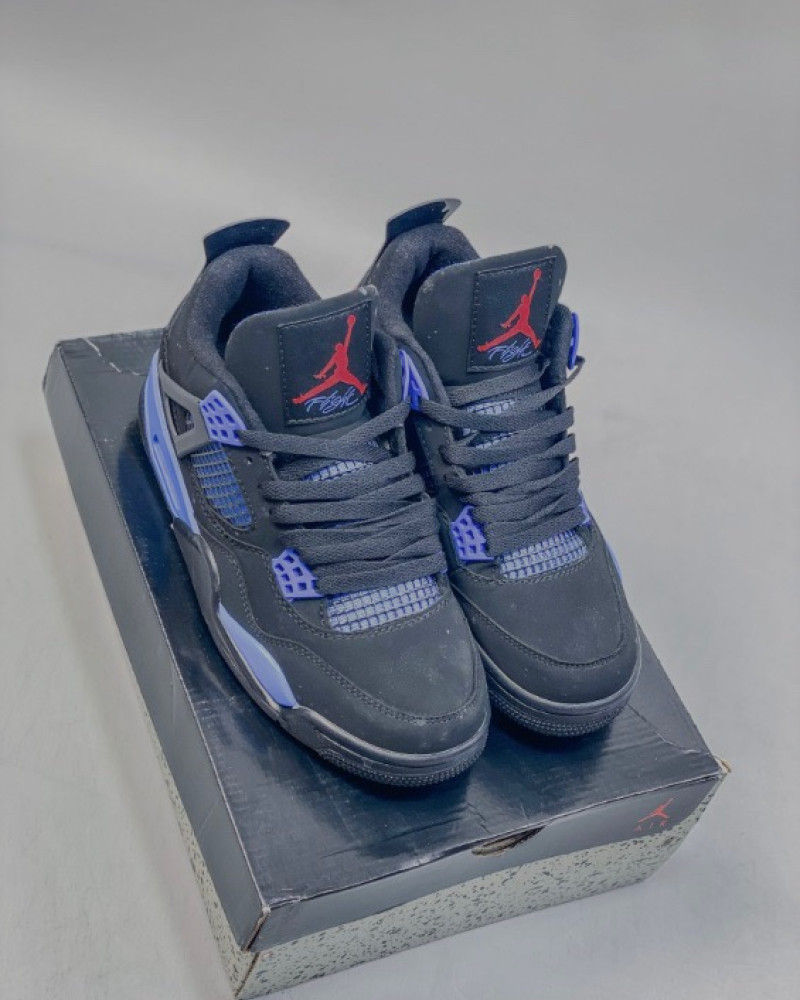 Air Jordan 4 Retro “Motorsports Alternate.”