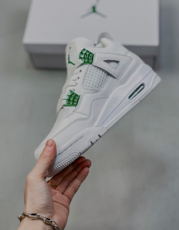 Air Jordan 4 Retro “Metallic Green”