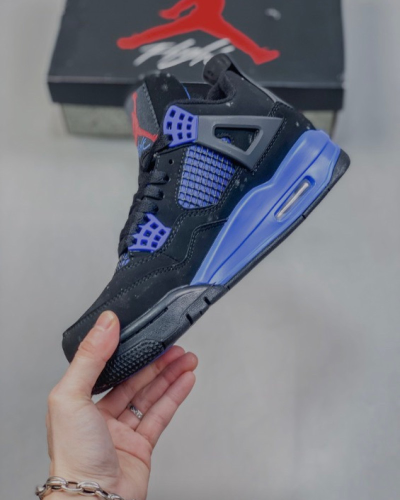 Air Jordan 4 Retro “Motorsports Alternate.”