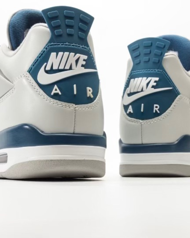 Air Jordan 4 Retro “Military Blue”