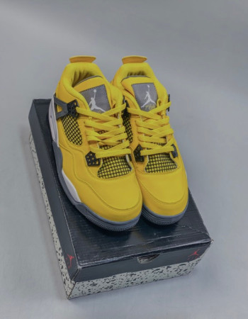 Air Jordan 4 Retro “Lightning”