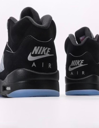 Air Jordan 5 “Metallic Black” 