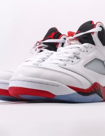 Air Jordan 5 “Fire Red” (2020) 