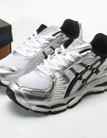 ASICS GEL-KAYANO 12.1
