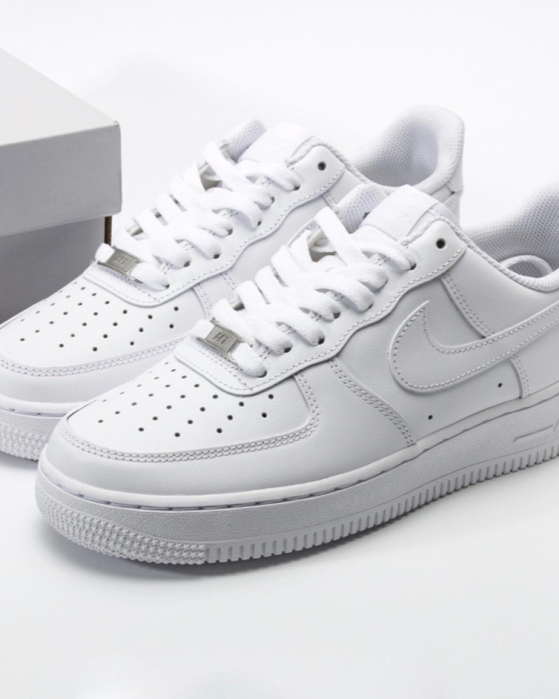Nike Air Force 1 ’07 Low “Triple White”