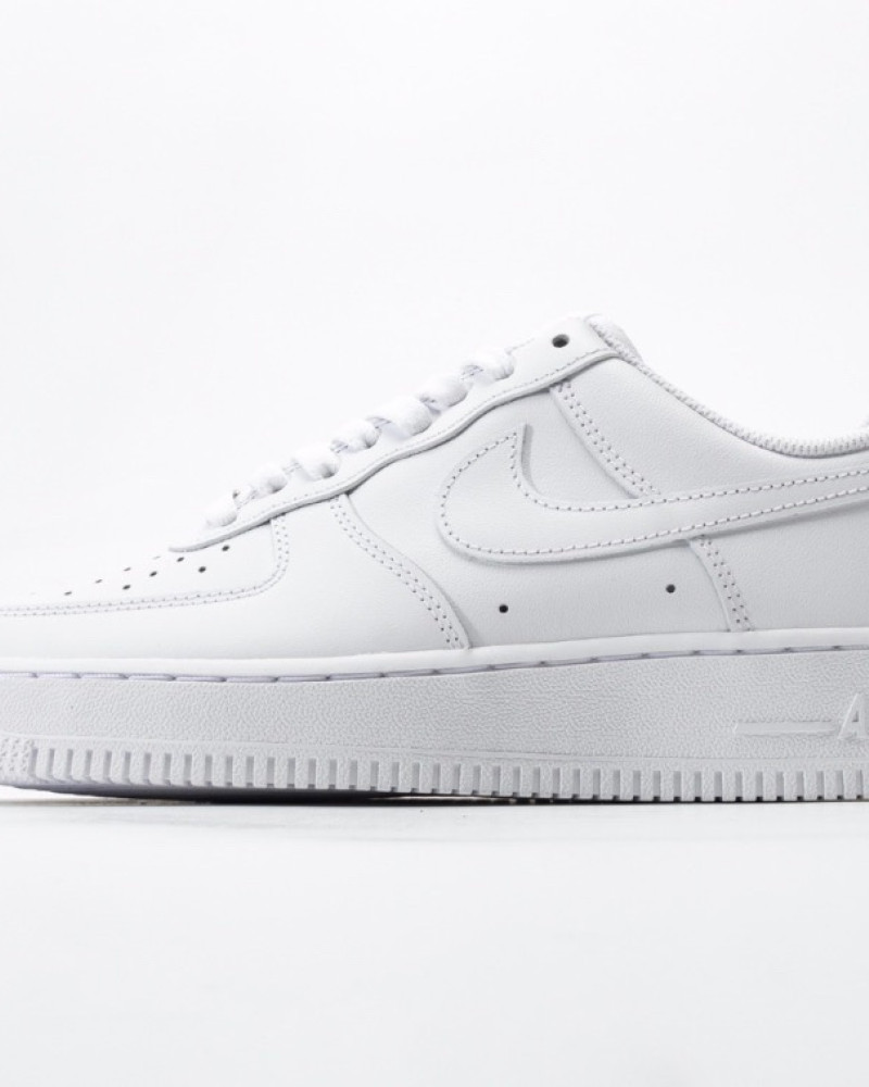 Nike Air Force 1 ’07 Low “Triple White”