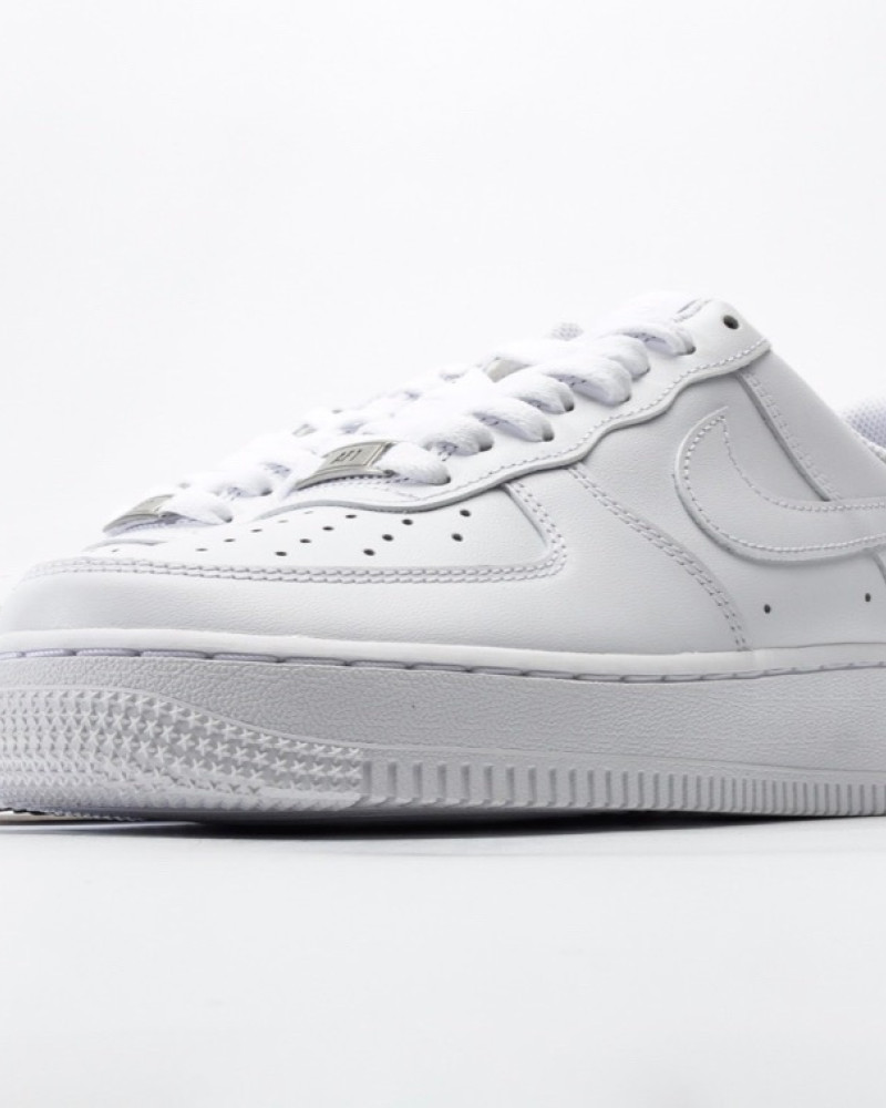 Nike Air Force 1 ’07 Low “Triple White”