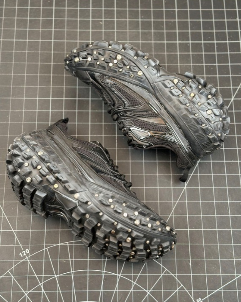 Balenciaga Defender Bouncer Sneaker