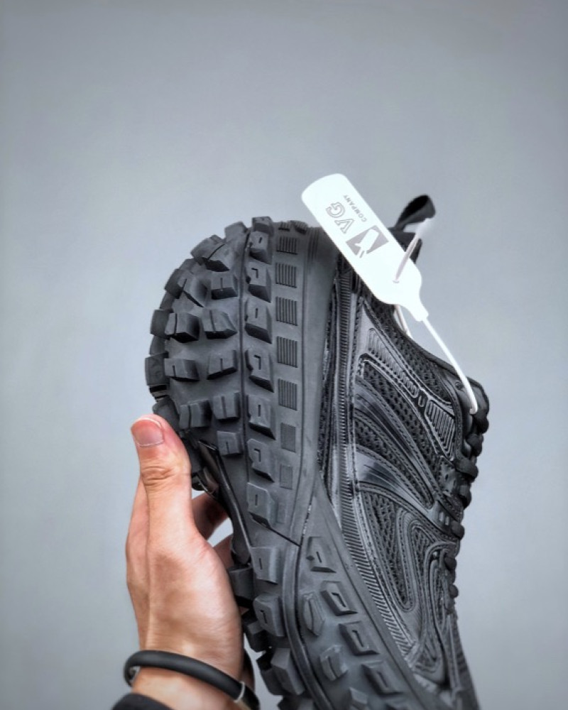 Balenciaga Defender Bouncer Sneaker