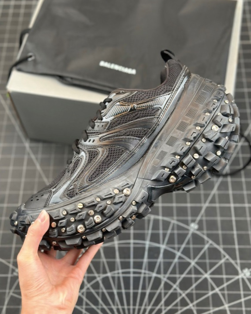 Balenciaga Defender Bouncer Sneaker