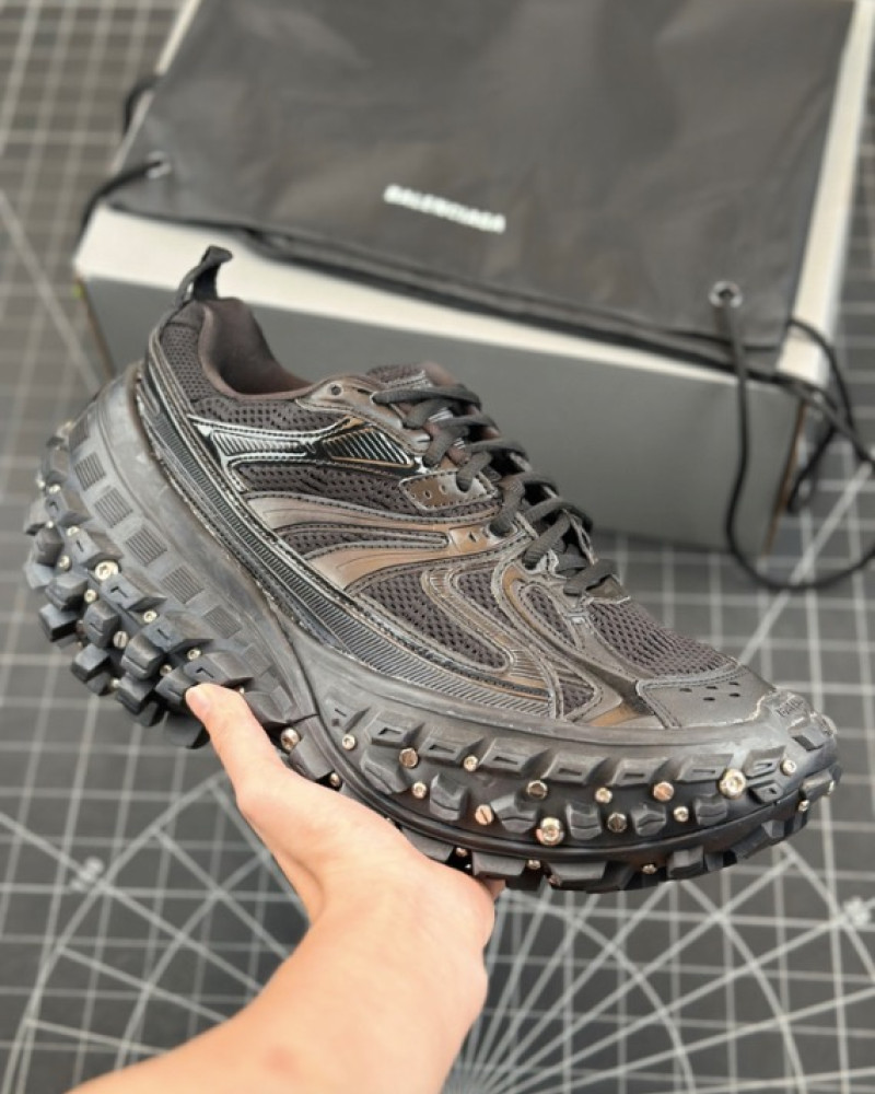 Balenciaga Defender Bouncer Sneaker